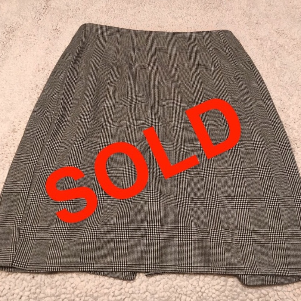 Business skirt - Picture 1 of 6
